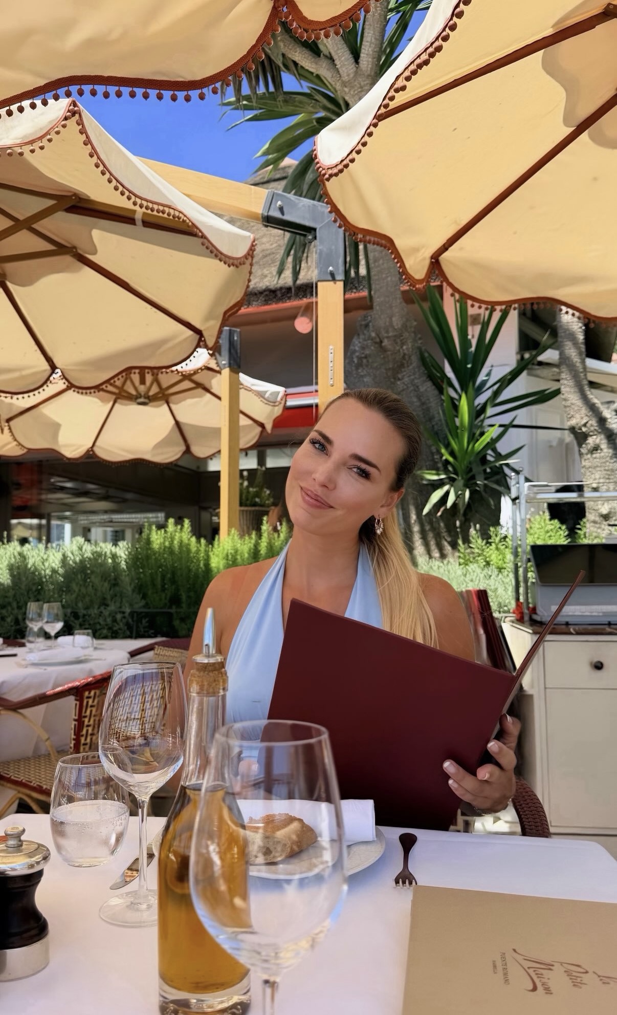 Marissa Klouwer at a table